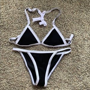 Binding Triangle Top With Cheeky Bottom